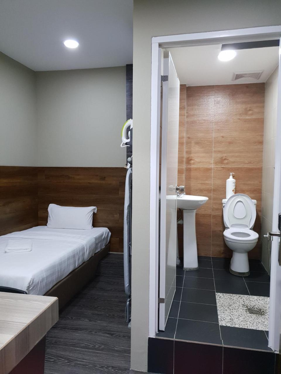בנדר סרי בגאוואן Qing Yun Resthouse Bandar, Brunei Darussalam מראה חיצוני תמונה